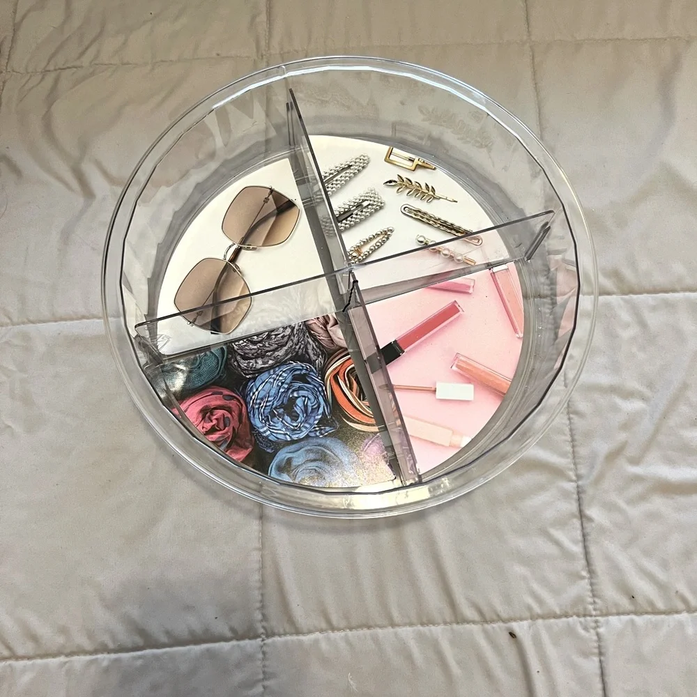Swivel organizer, free gift with purchase!